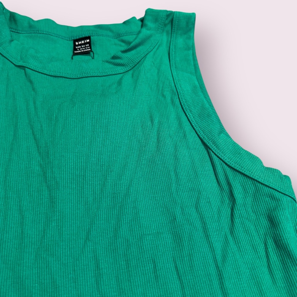 NWT Women's SHEIN Basics Emerald Green Ribbed Tank Top Size Large - Picture 3 of 7